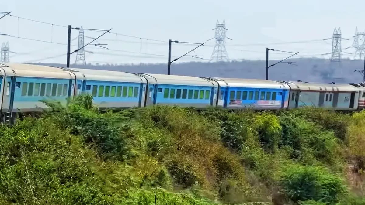 The Gatimaan Express, the fast train between Delhi and Agra