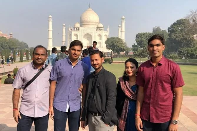 Same-Day Taj Mahal by Gatimaan Express | Private 3